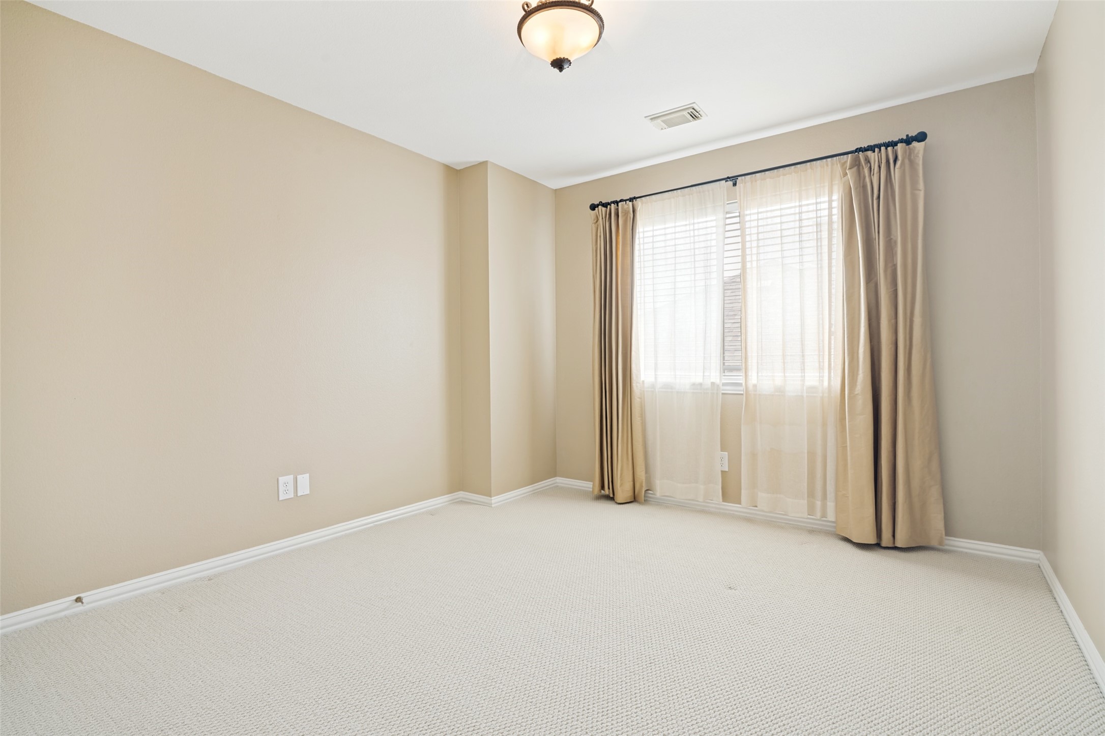 18648 Gibbons Drive Dallas TX 75287