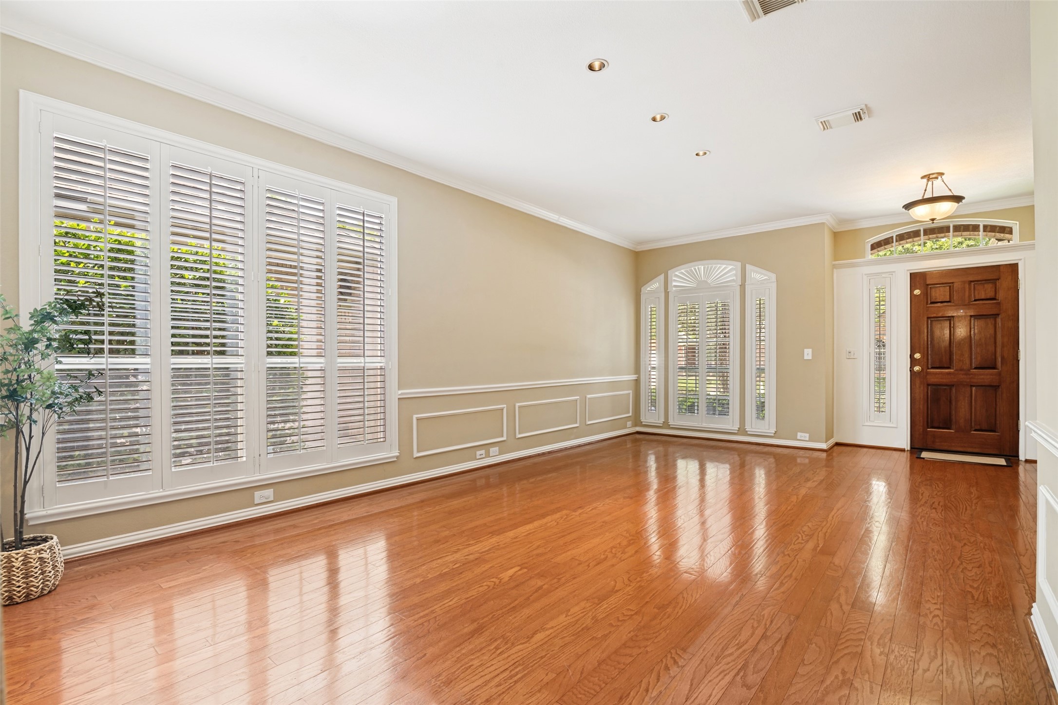 18648 Gibbons Drive Dallas TX 75287