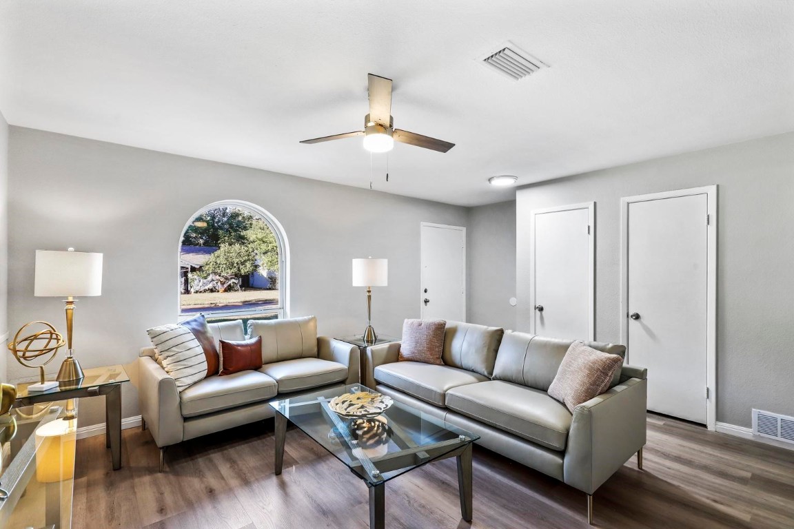 2904 Lisa Lane Arlington TX 76013