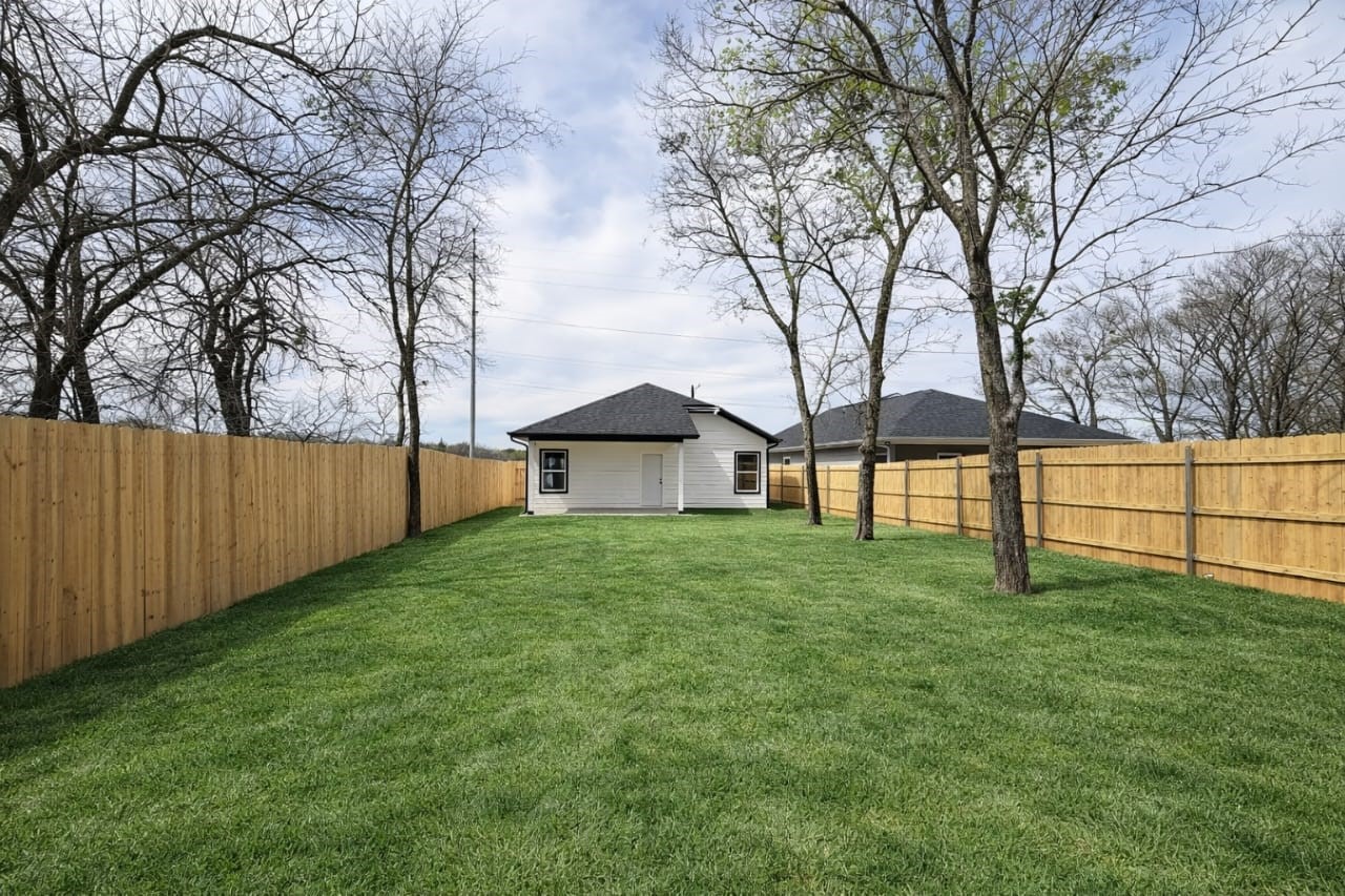 2609 Carver Street Greenville TX 75401