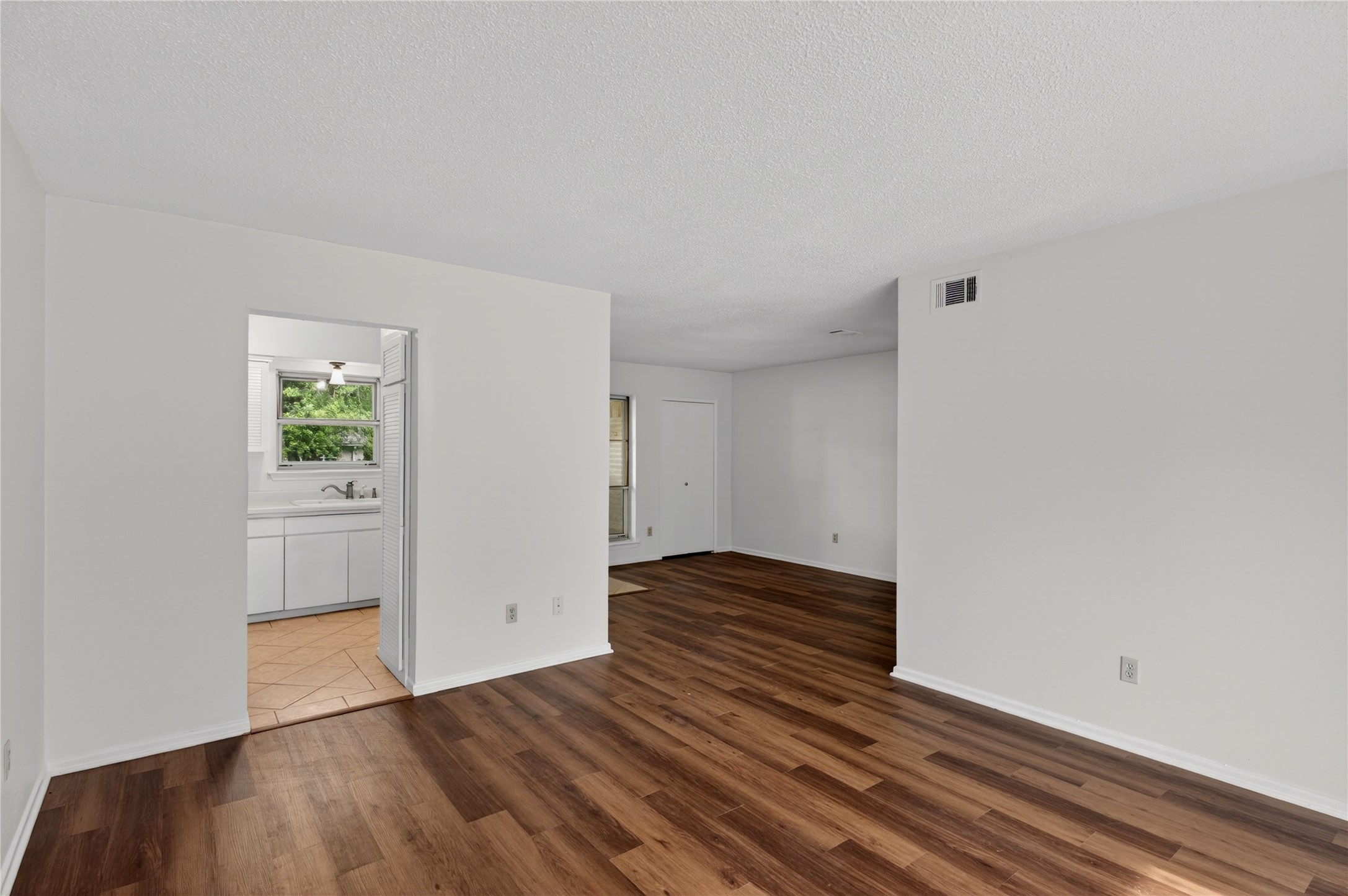 1621 Debbie Drive Plano TX 75074