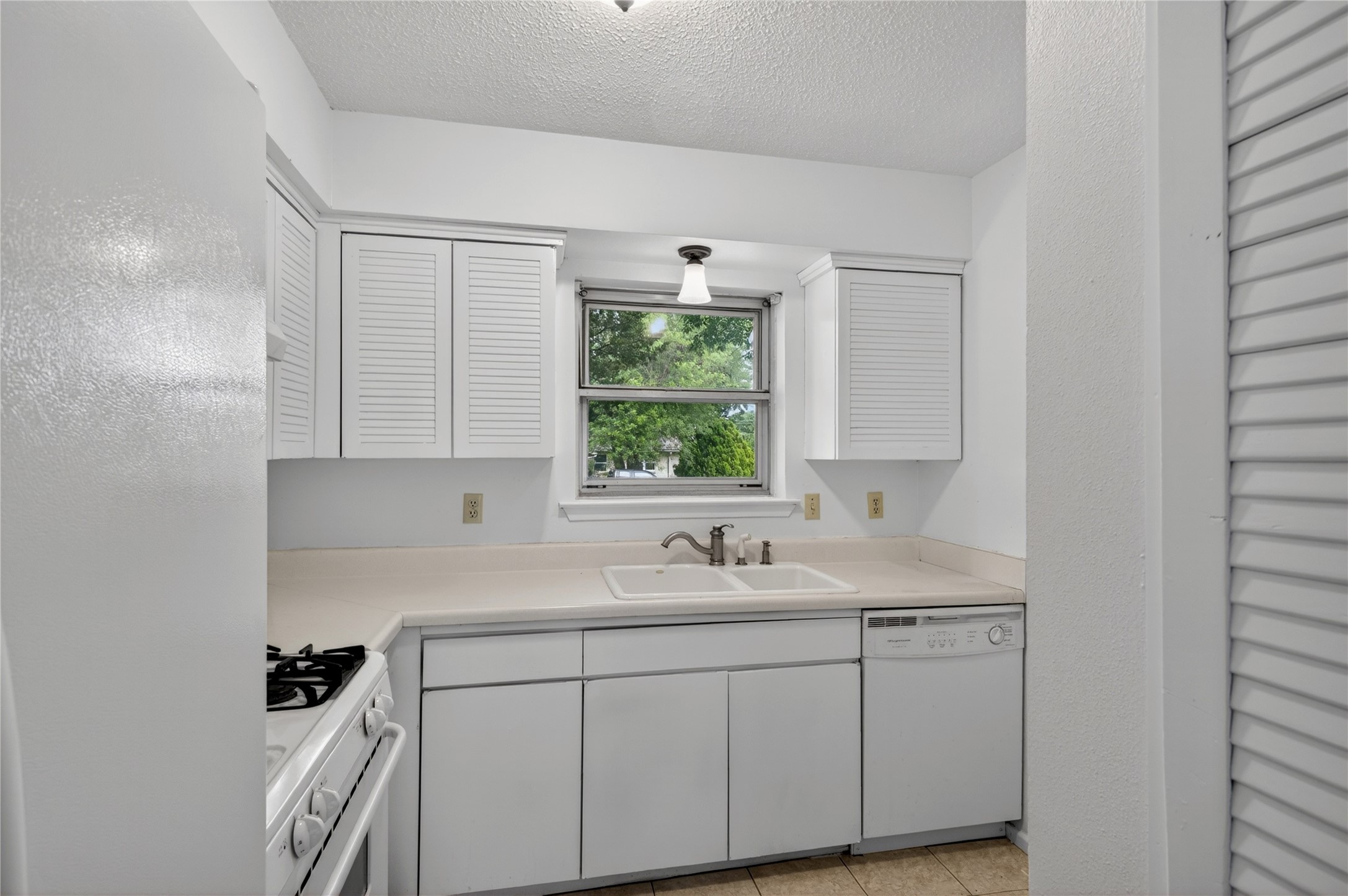 1621 Debbie Drive Plano TX 75074
