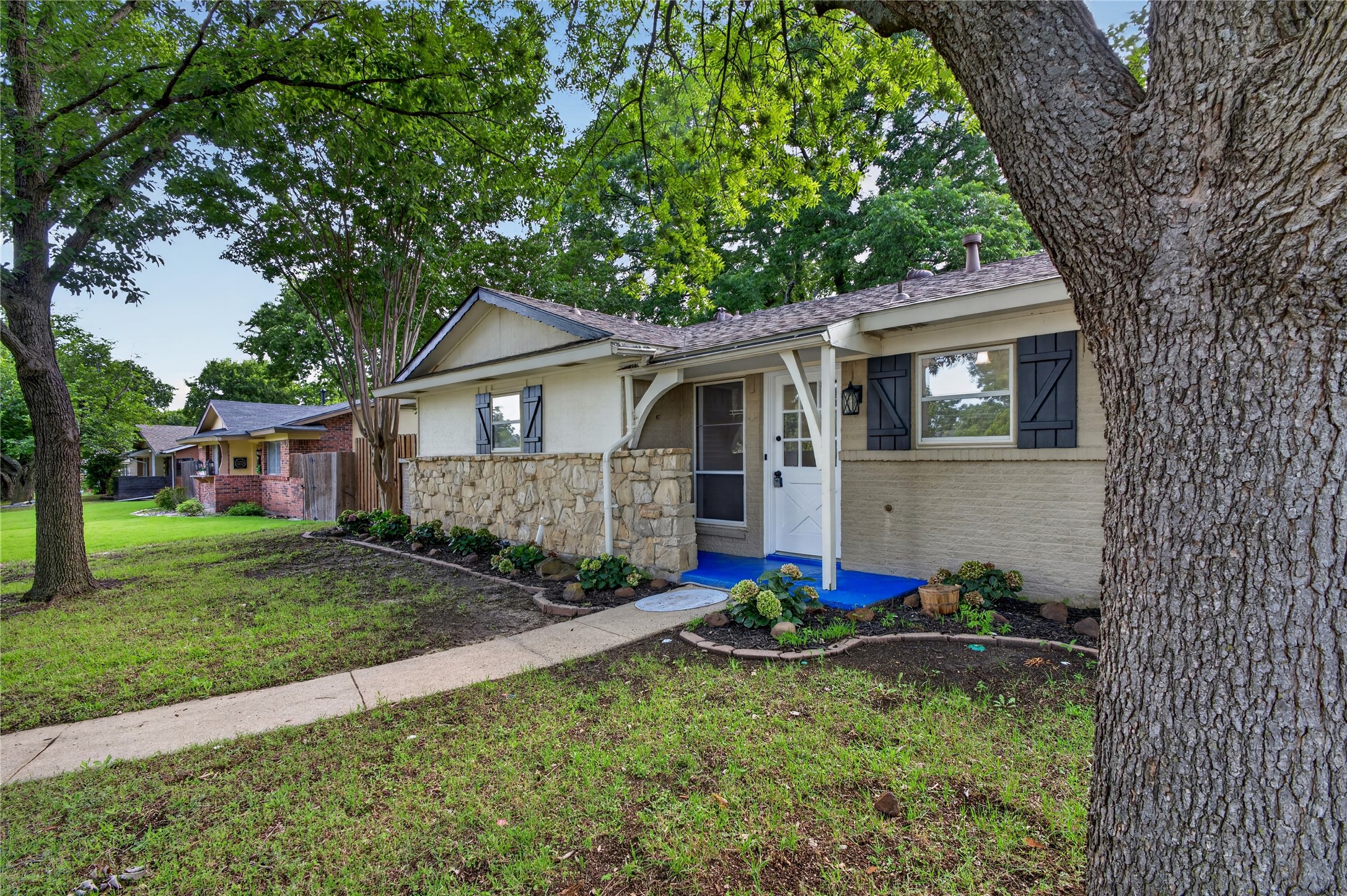 1621 Debbie Drive Plano TX 75074
