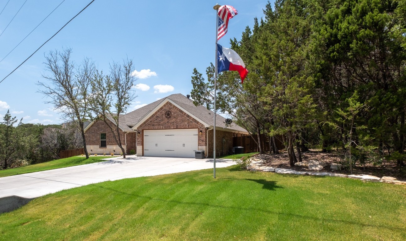 4010 Ponca Drive Granbury TX 76048