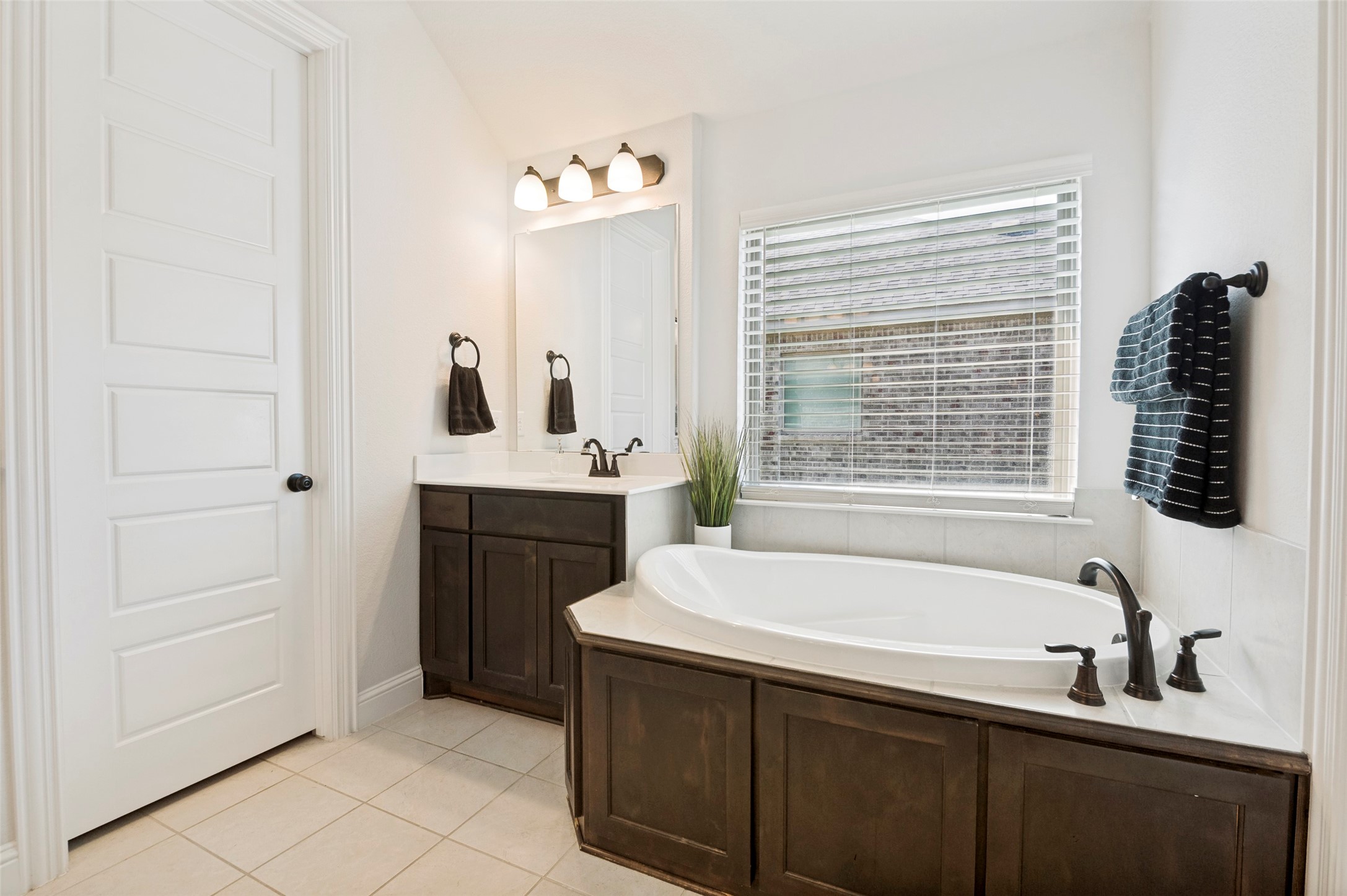 1705 Sluice Drive Mansfield TX 76063