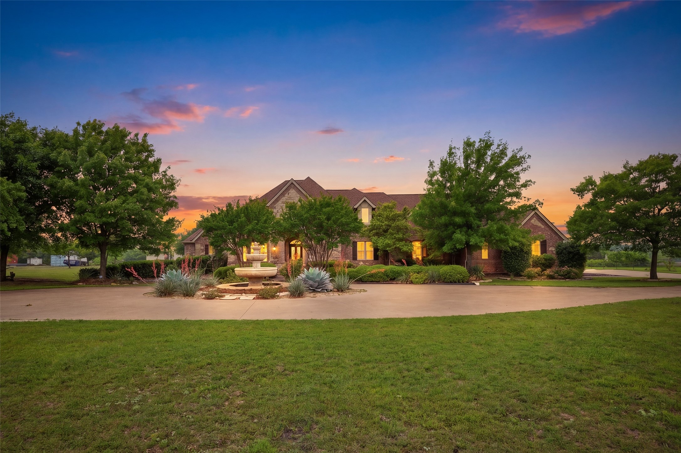 5241 Plainview Road Midlothian TX 76065