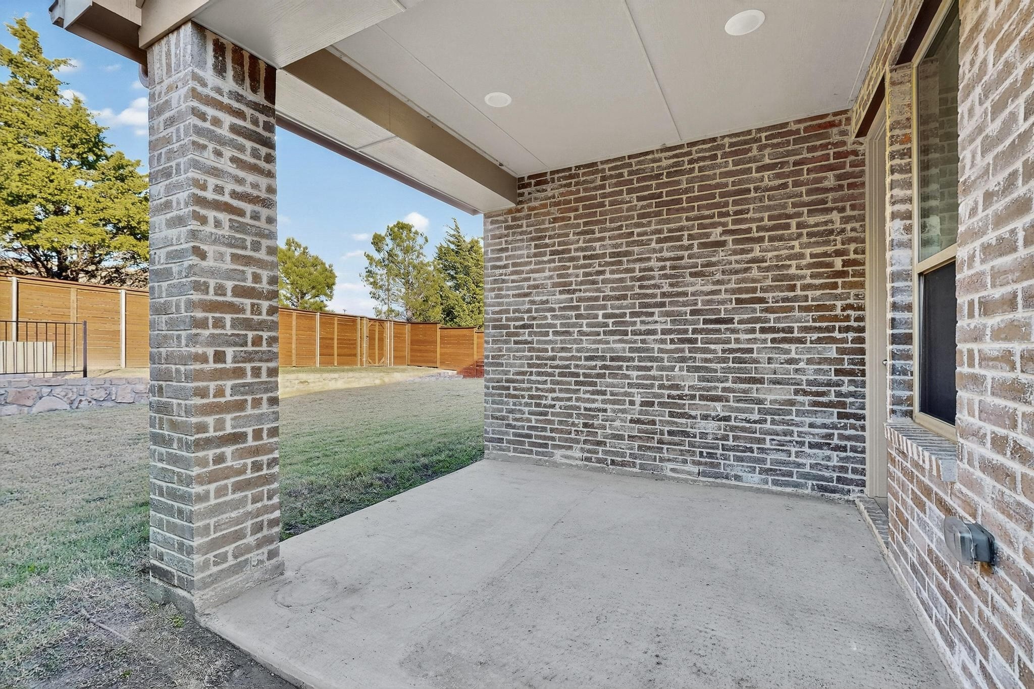 2017 Fall Creek Cove Mesquite TX 75181