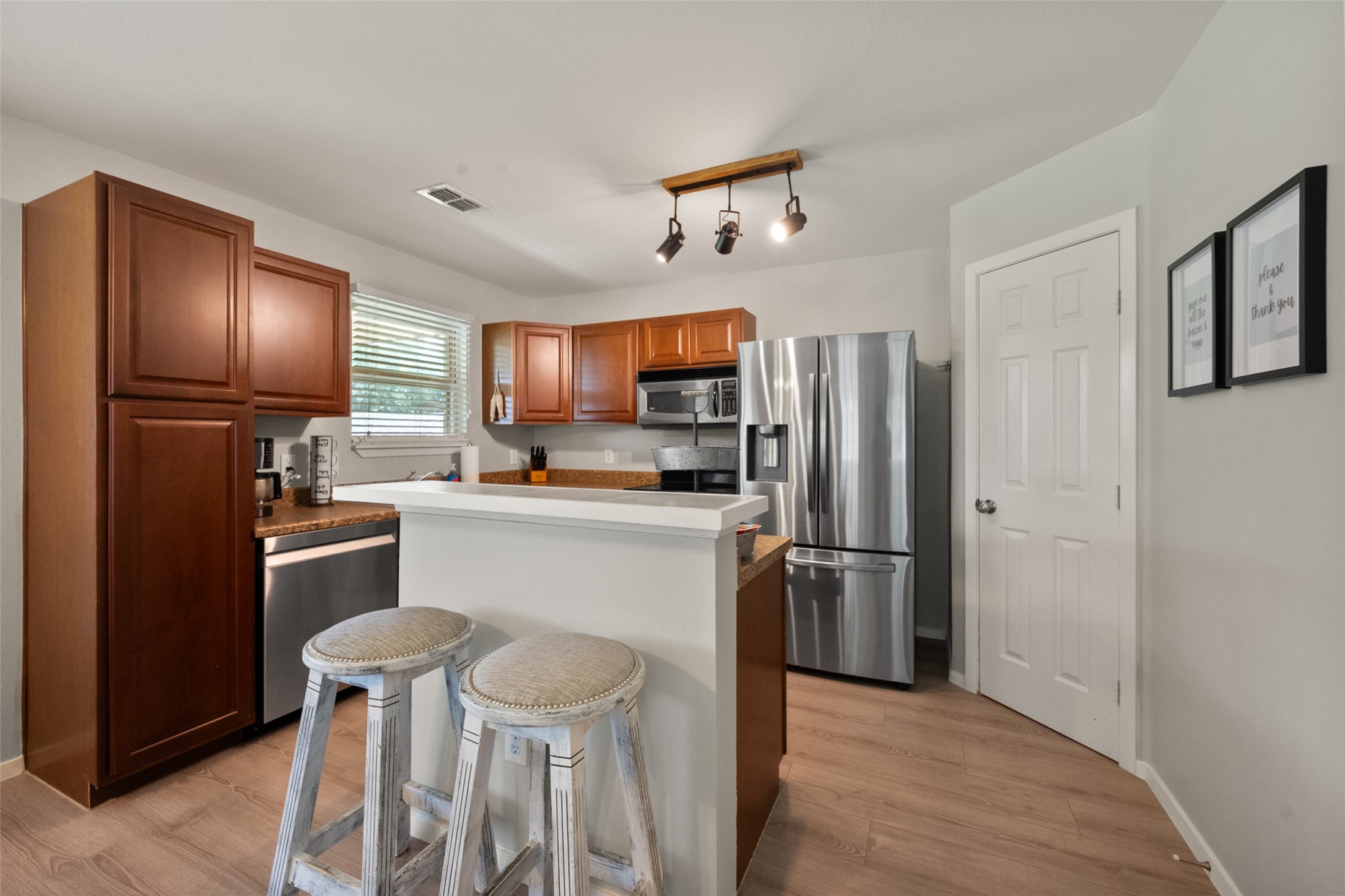 222 Knights Circle Streetman TX 75859