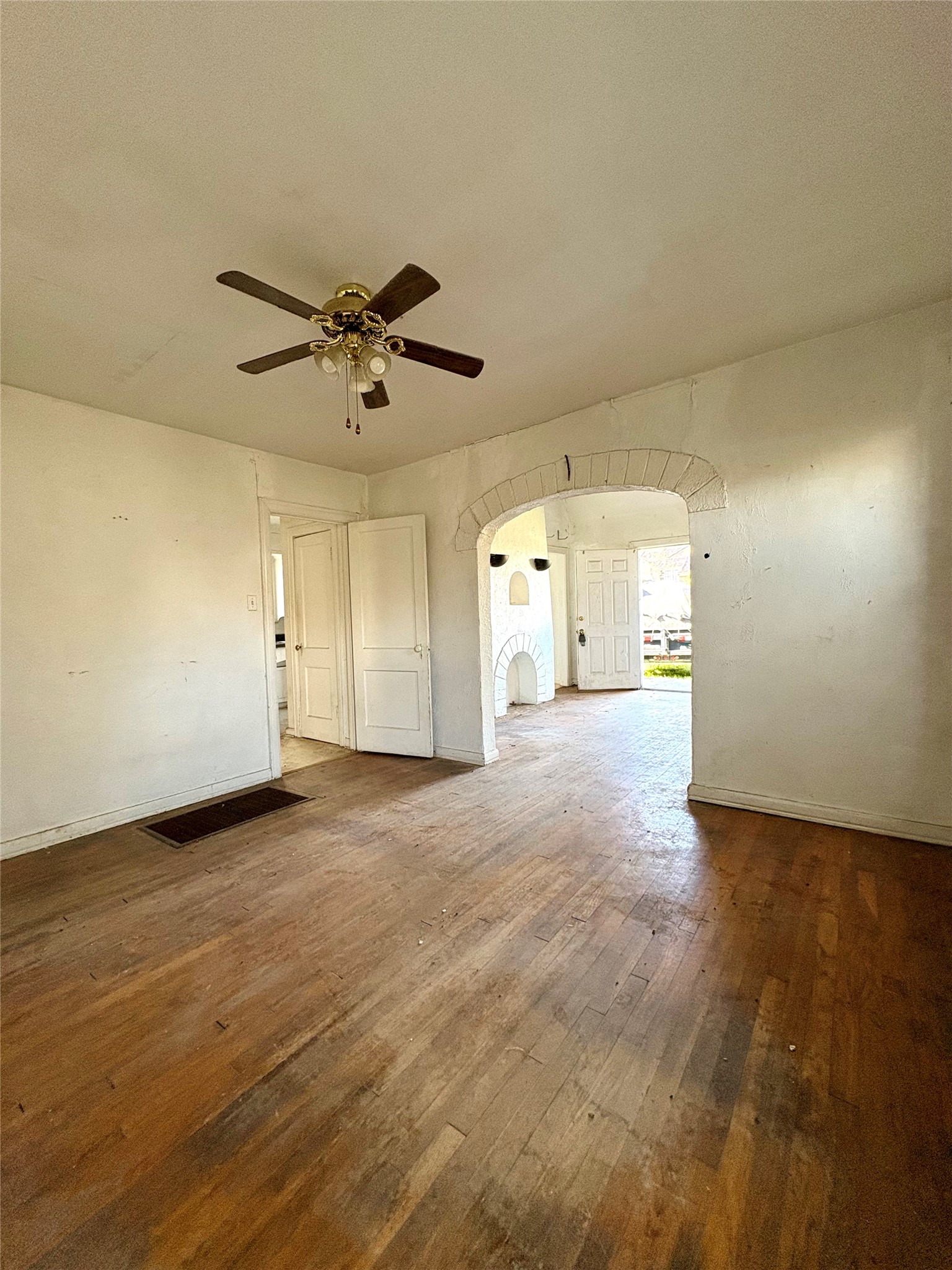 5646 Monticello Avenue Dallas TX 75206