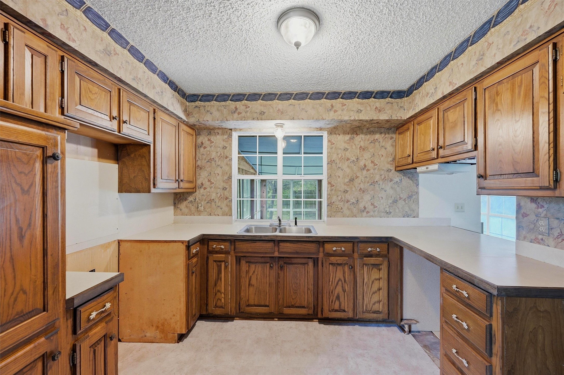 1838 W Taylor Street Sherman TX 75092