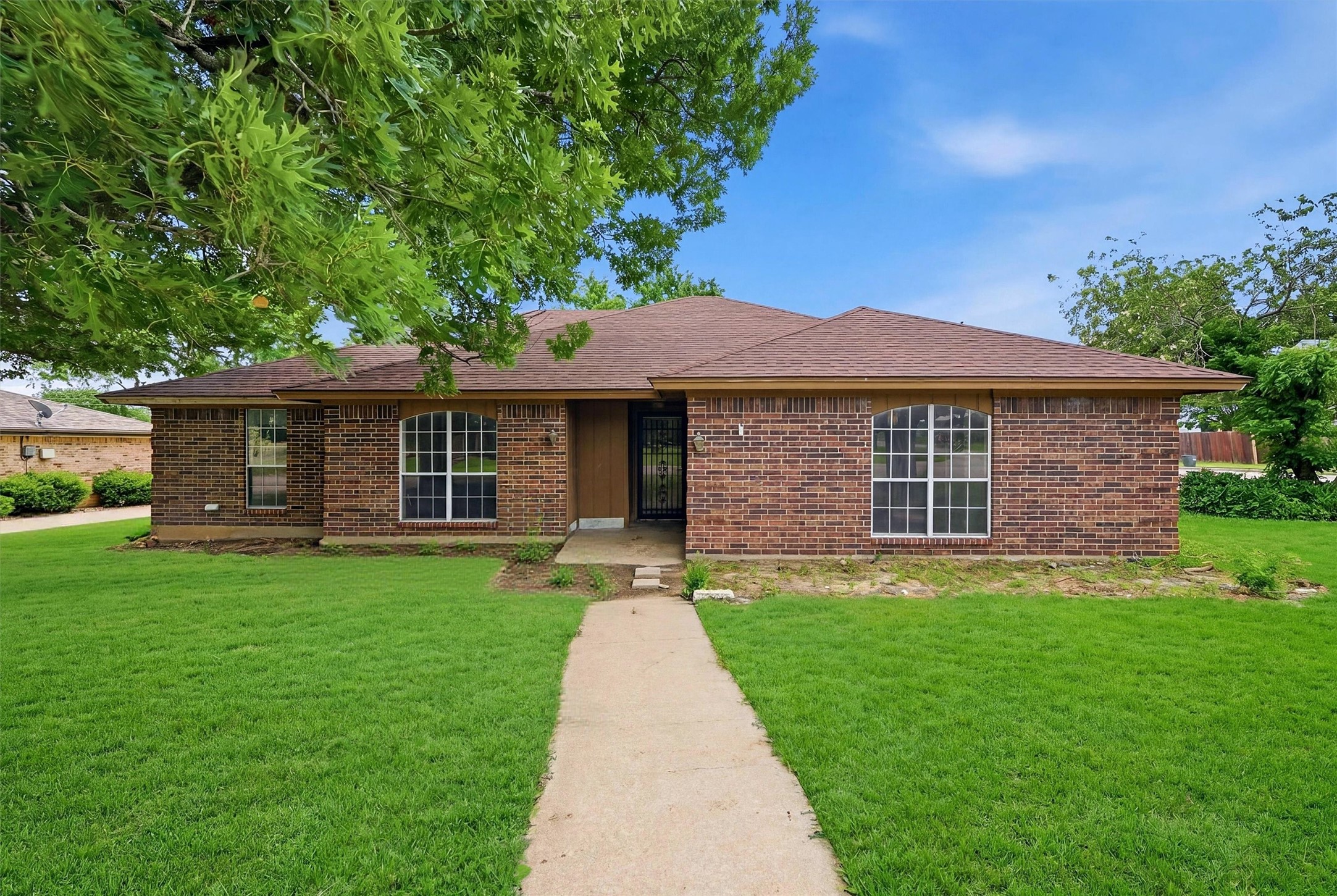 1838 W Taylor Street Sherman TX 75092