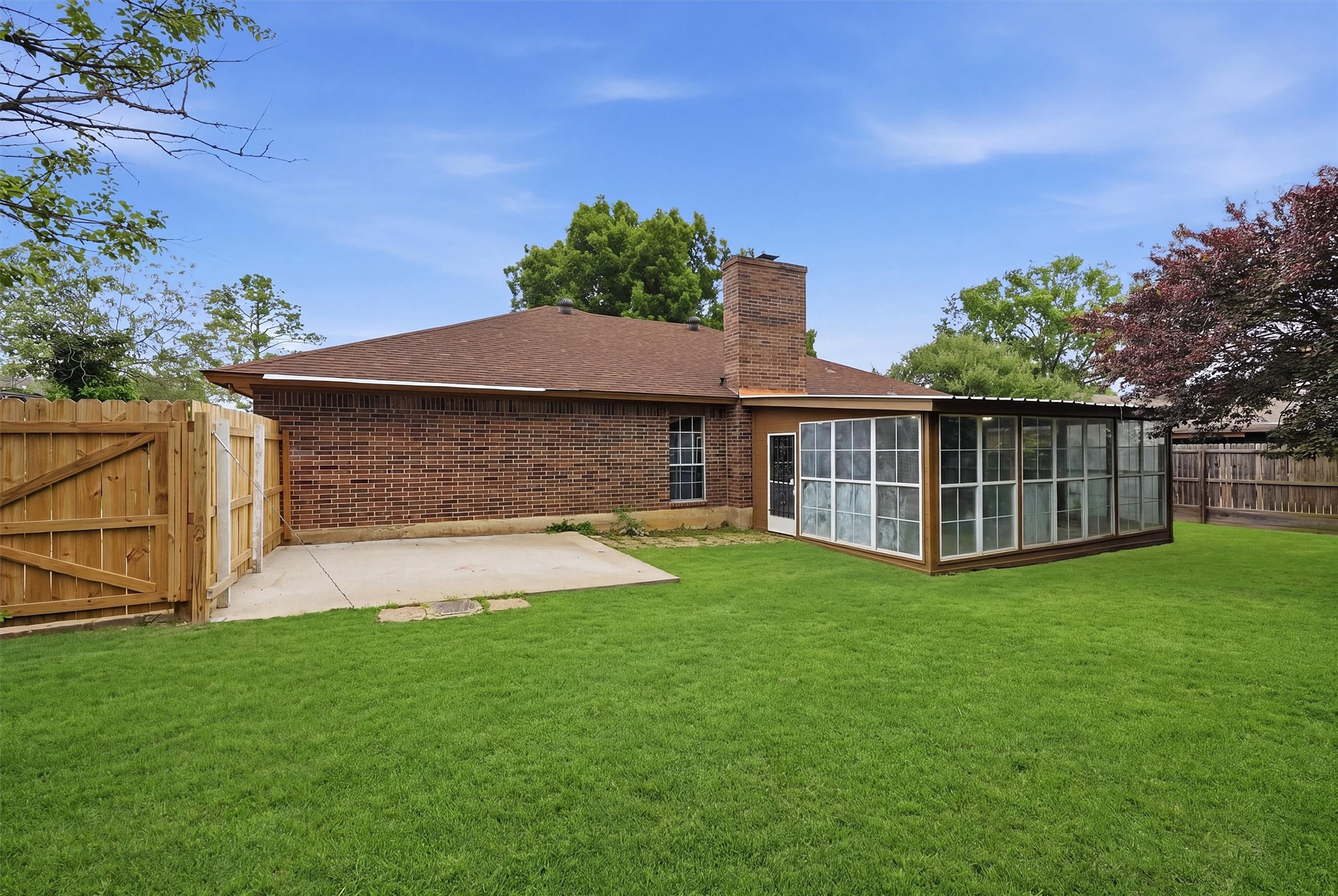 1838 W Taylor Street Sherman TX 75092