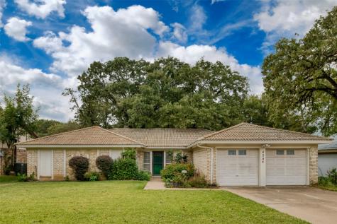 4204 E Pleasant Forest Street Arlington TX 76015
