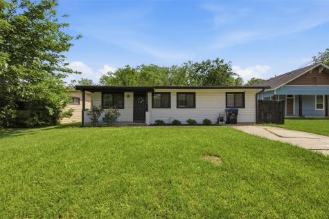 3003 Mitchell Street Greenville TX 75402