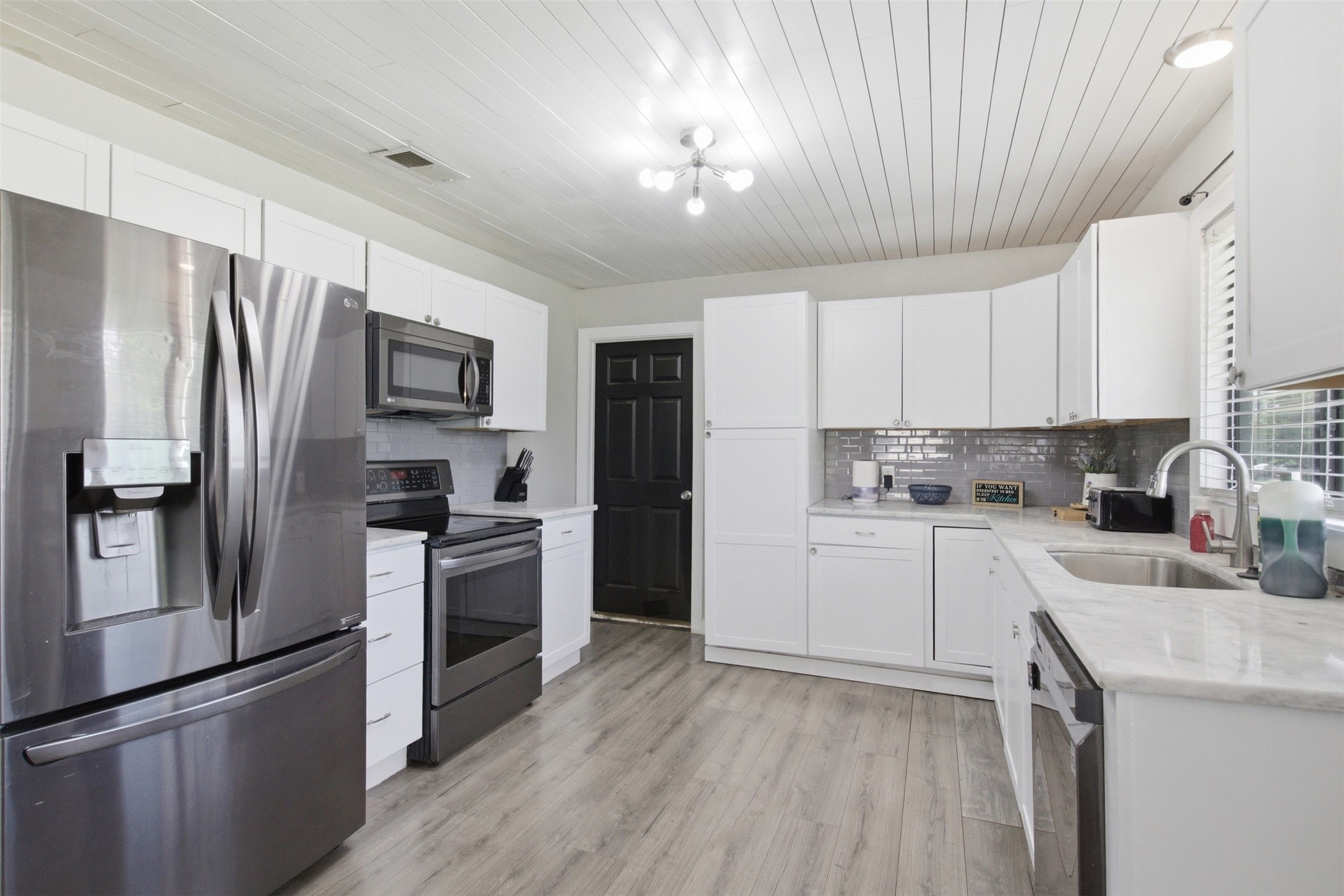 3003 Mitchell Street Greenville TX 75402