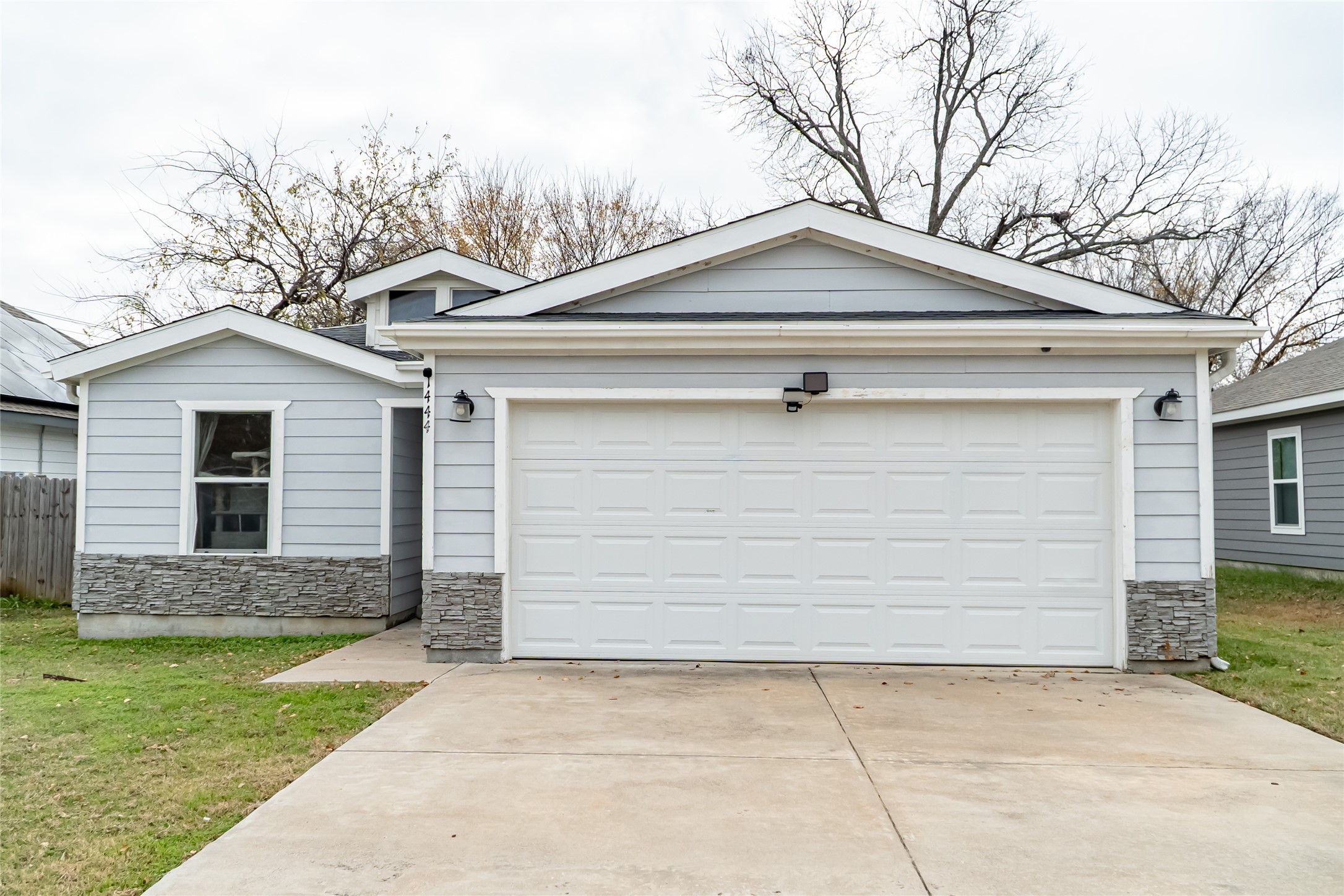 1444 E Richmond Avenue Fort Worth TX 76104
