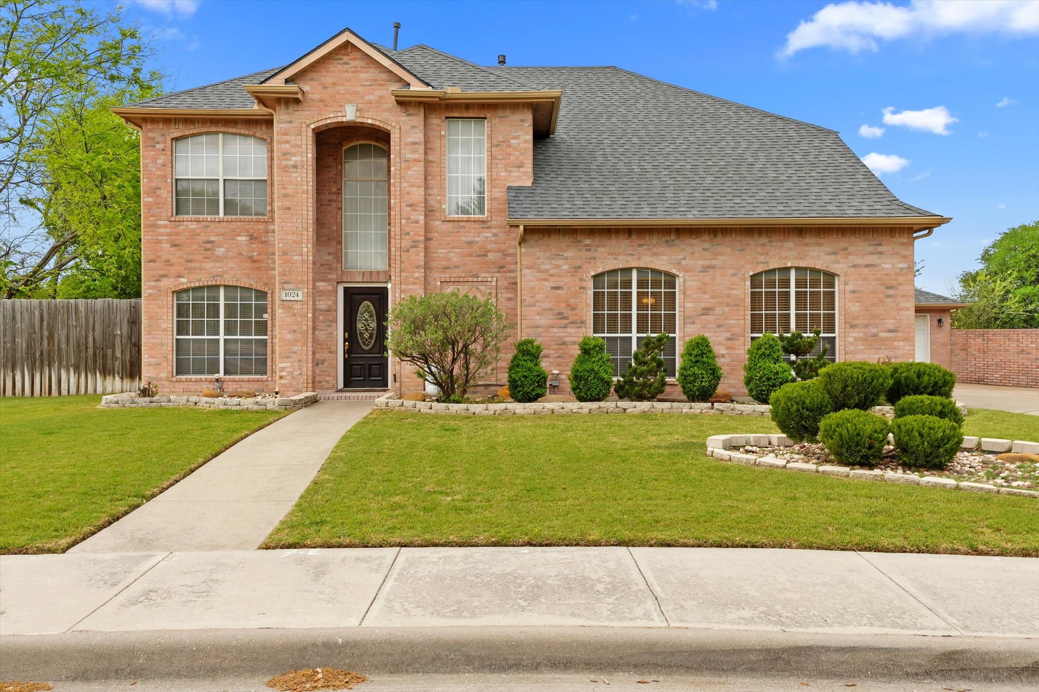 1024 Choke Cherry Lane Crowley TX 76036