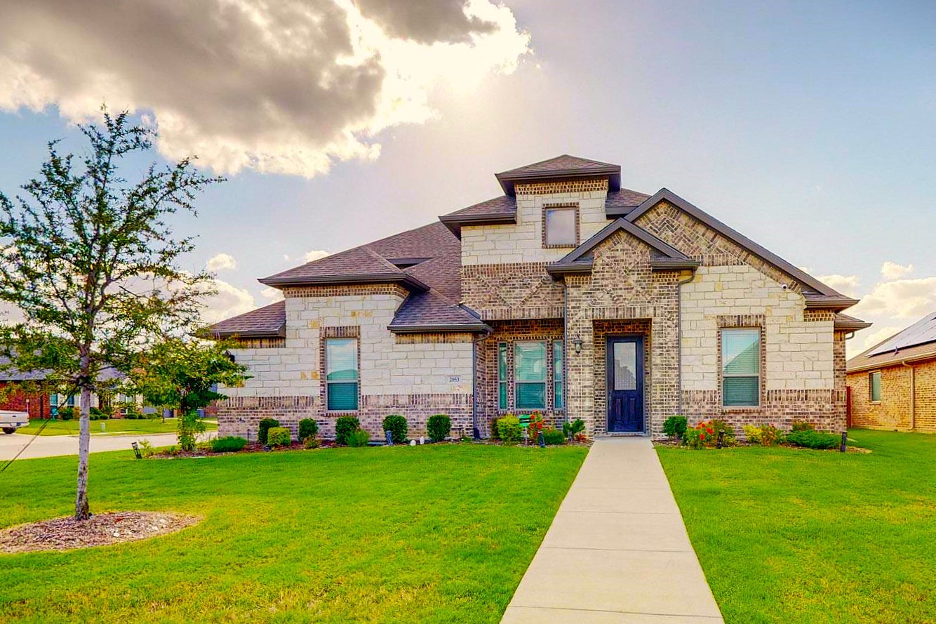2053 Adrian Court Waxahachie TX 75165