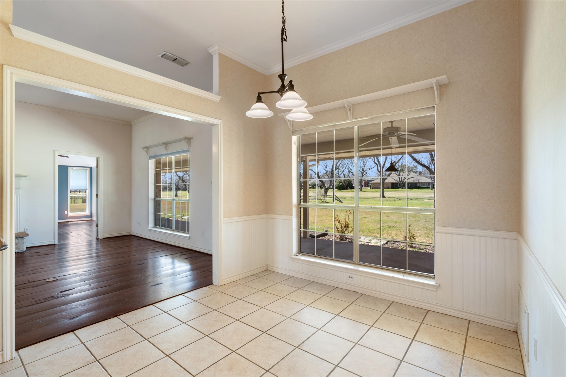 8908 Woodlawn Drive Granbury TX 76049