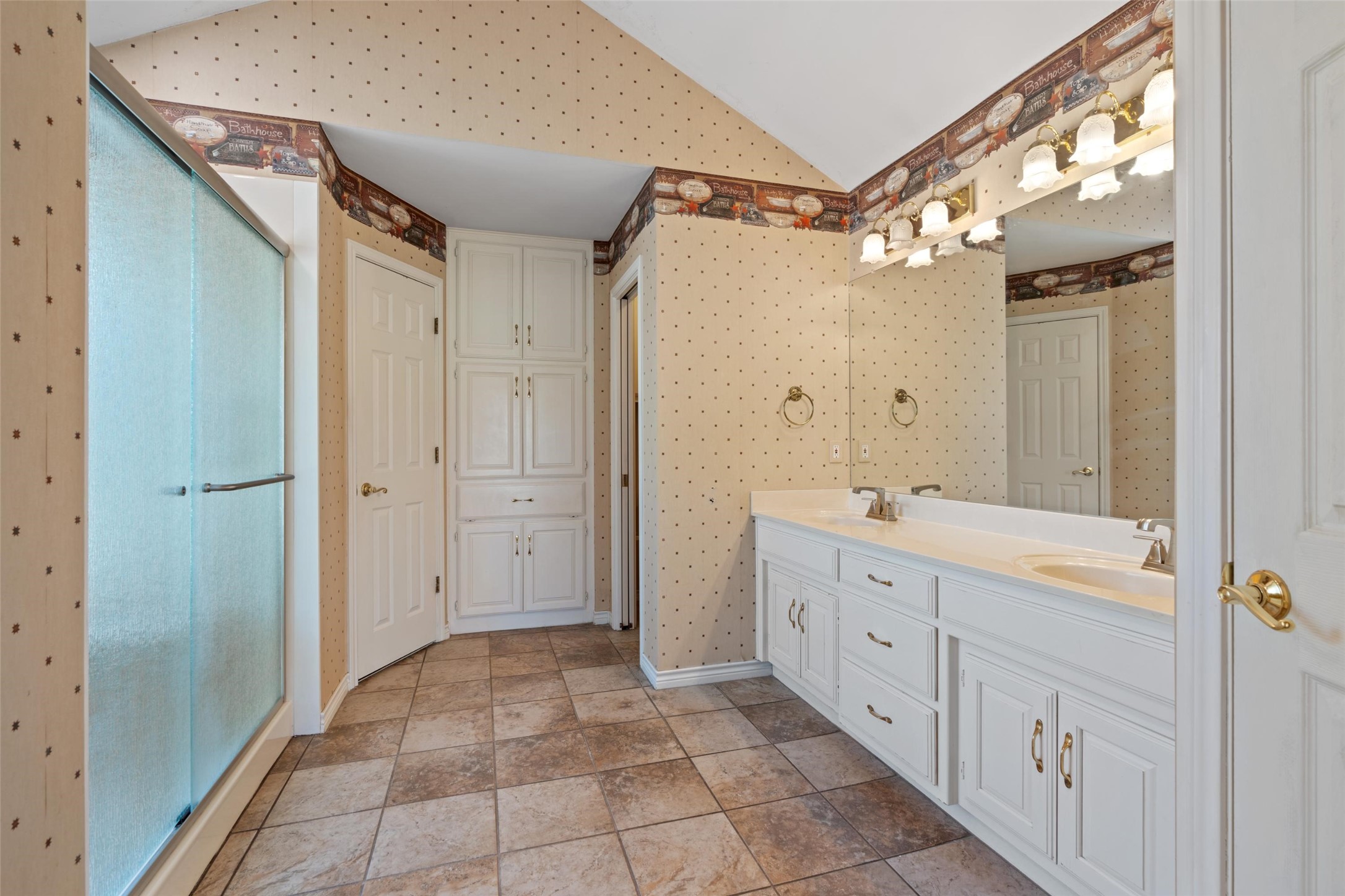 8908 Woodlawn Drive Granbury TX 76049