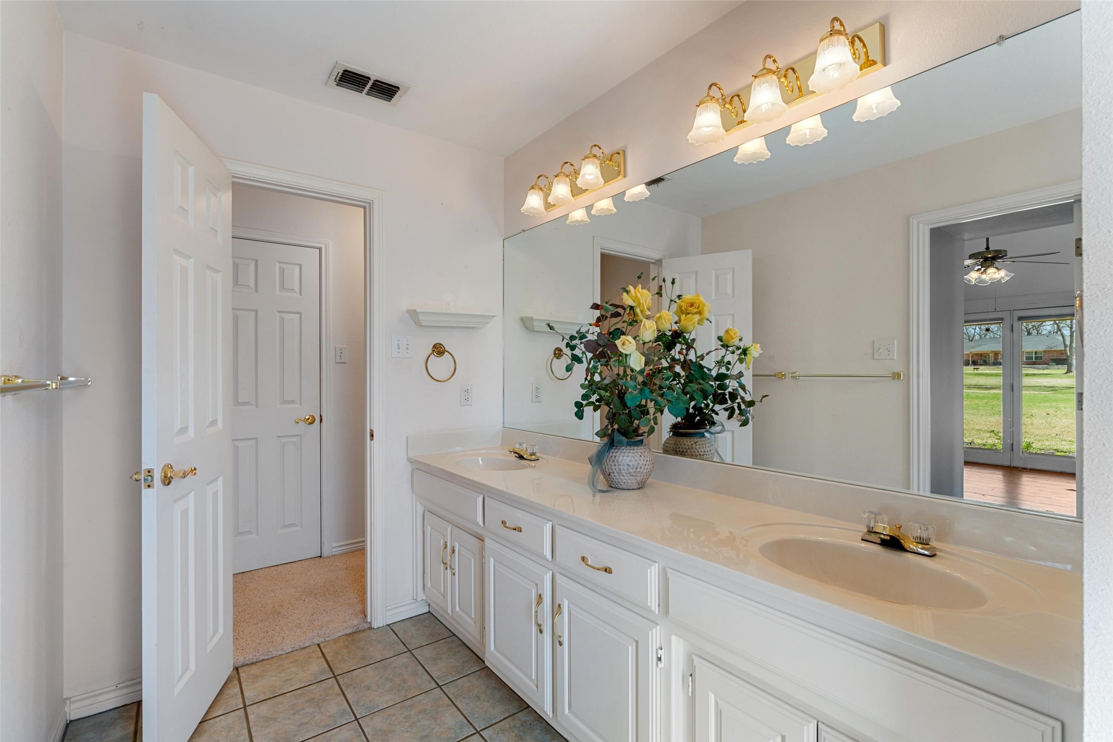 8908 Woodlawn Drive Granbury TX 76049