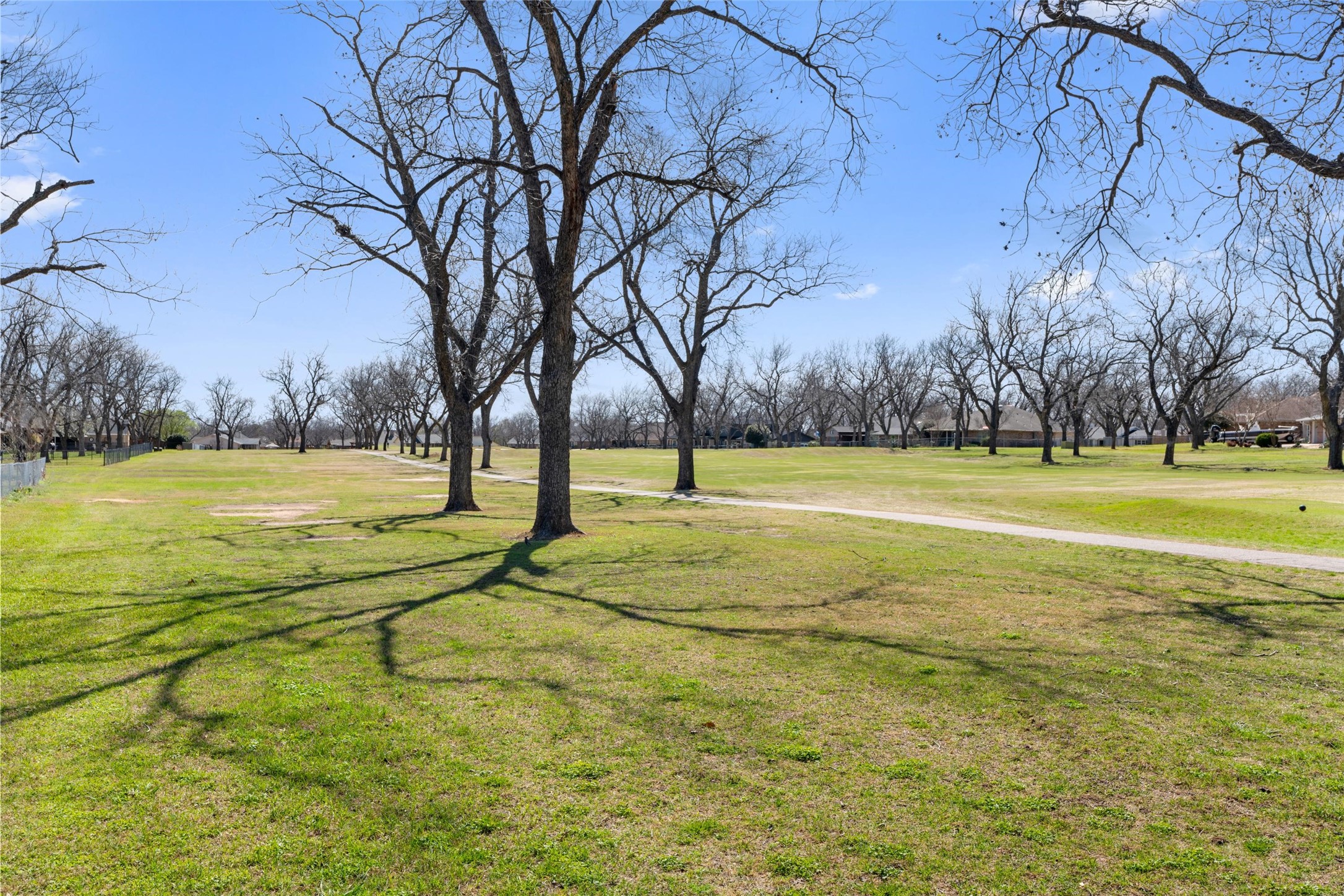 8908 Woodlawn Drive Granbury TX 76049