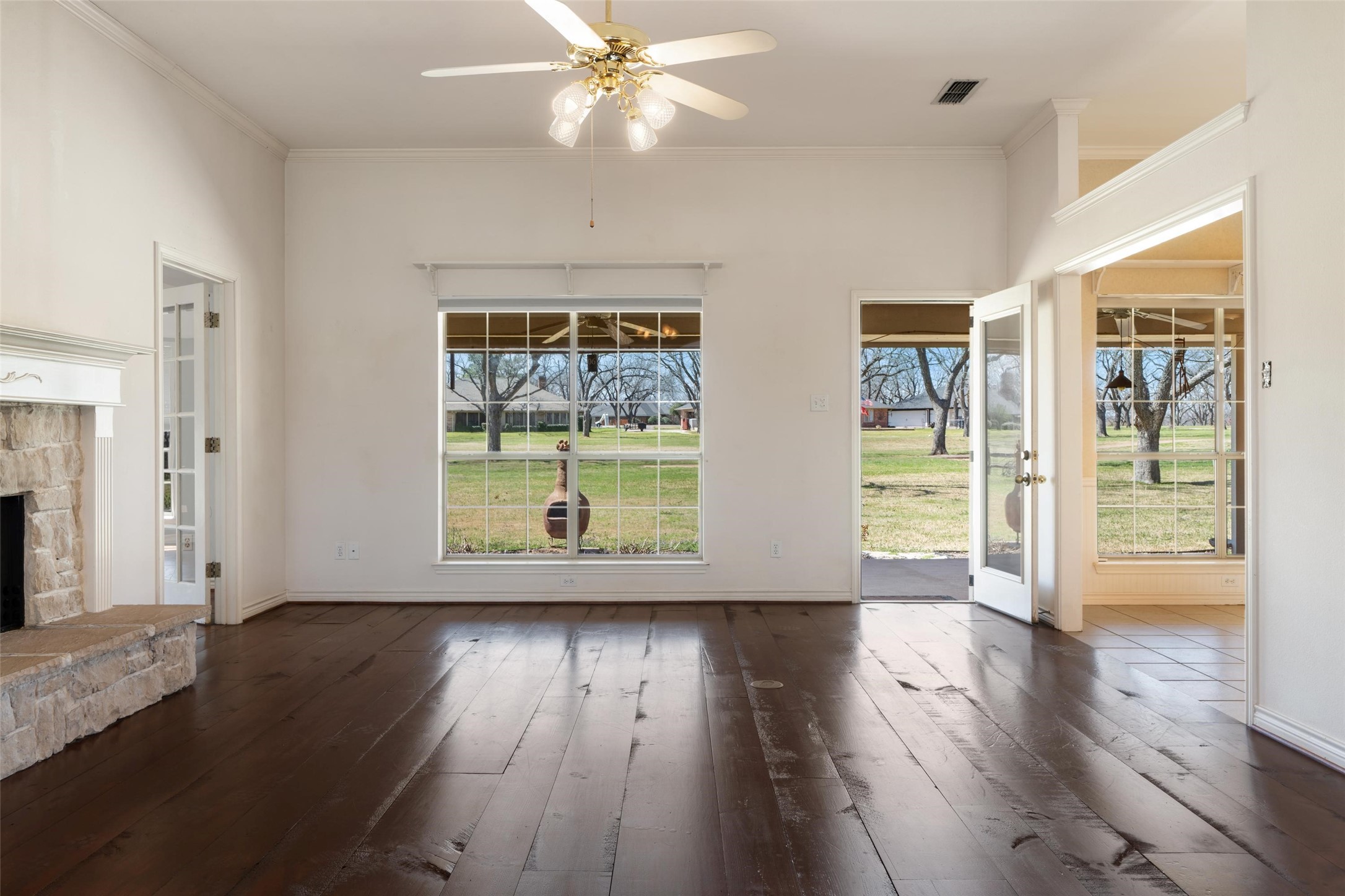 8908 Woodlawn Drive Granbury TX 76049