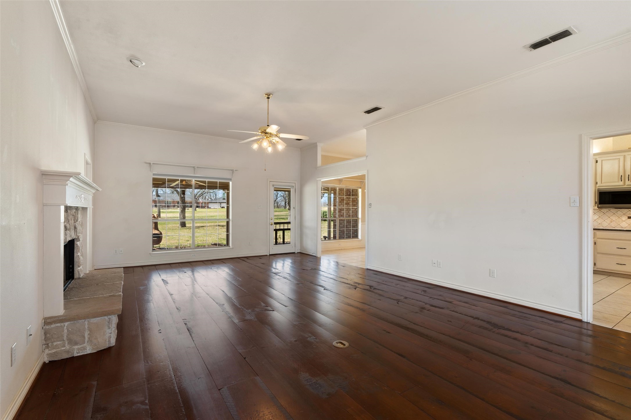 8908 Woodlawn Drive Granbury TX 76049