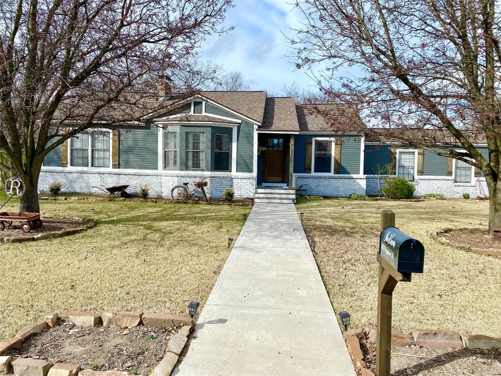 2117 Agnew Street Bonham TX 75418
