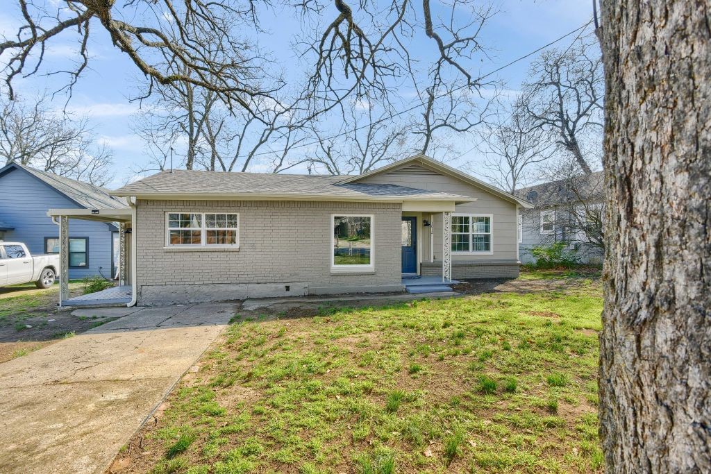 1012 W Hanna Street Denison TX 75020