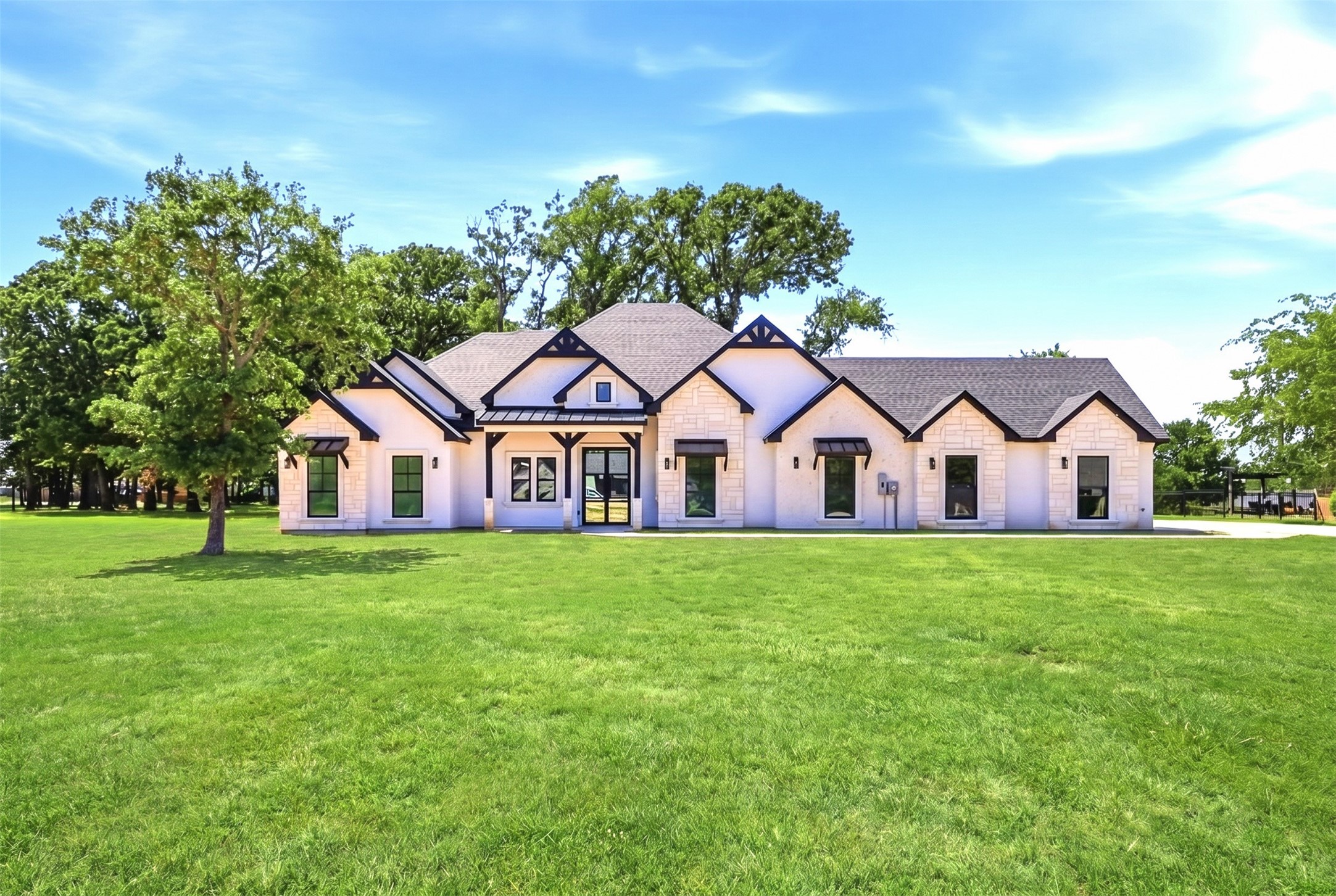 1055 Hidden Oaks Drive Wills Point TX 75169