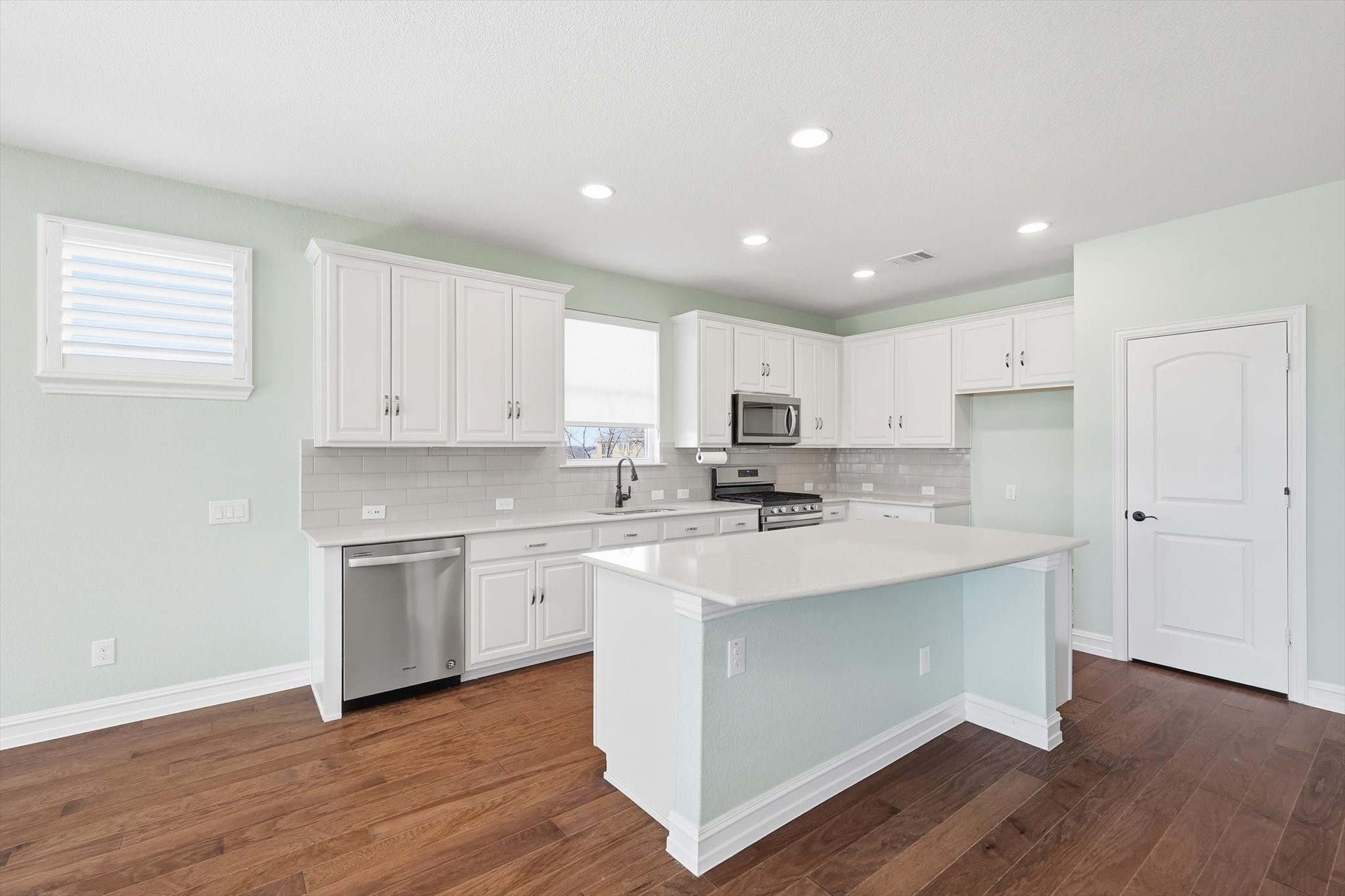 900 Memorial Drive Little Elm TX 76227