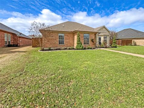 224 Nocona Drive Waxahachie TX 75165