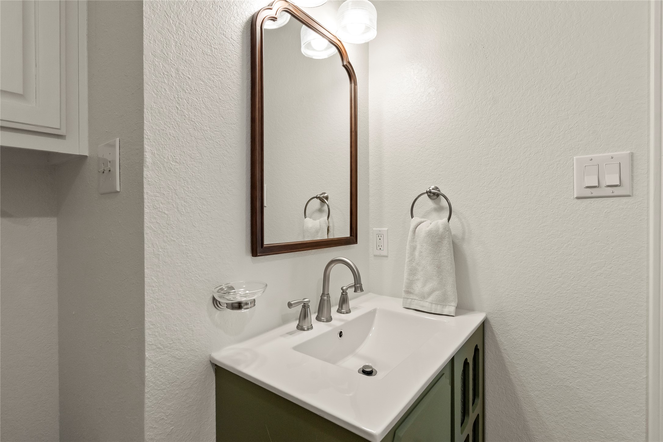 1611 Emma Drive Tool TX 75143