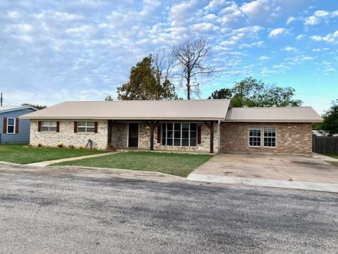 1707 Clyde Street Goldthwaite TX 76844