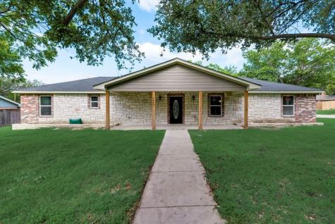 3900 Sundown Drive Benbrook TX 76116