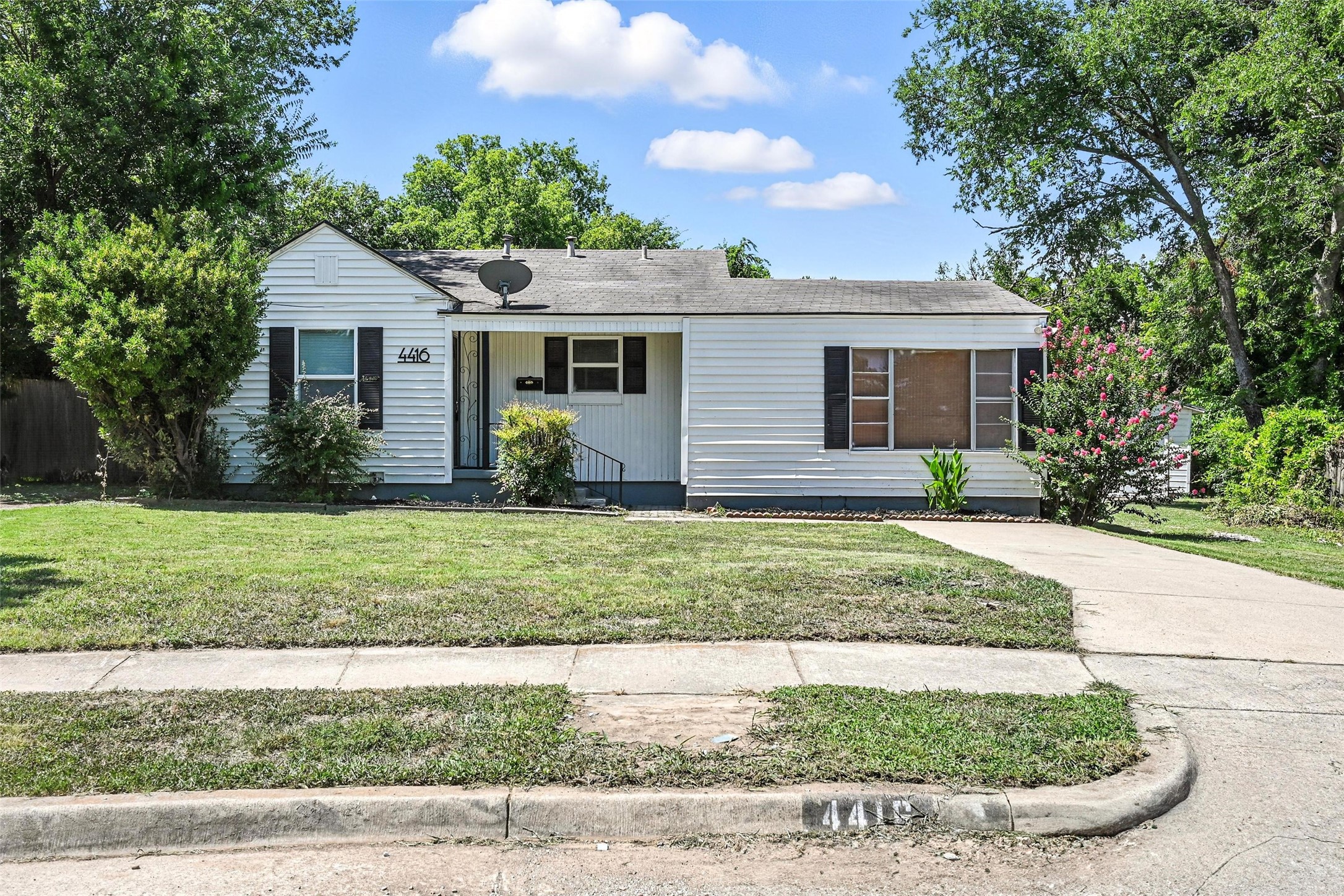 4416 Surrey Street Fort Worth TX 76133