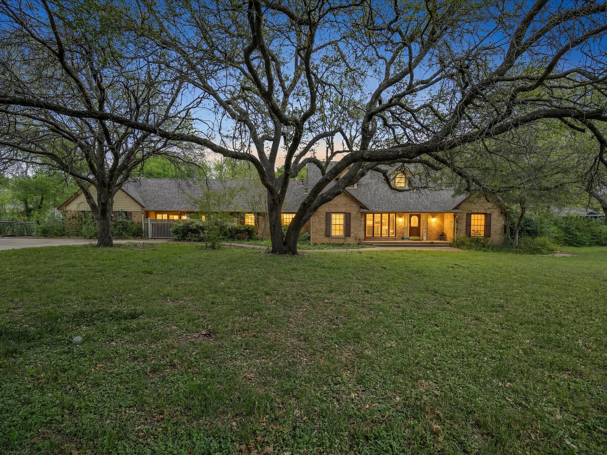1406 Braewood Place Duncanville TX 75137