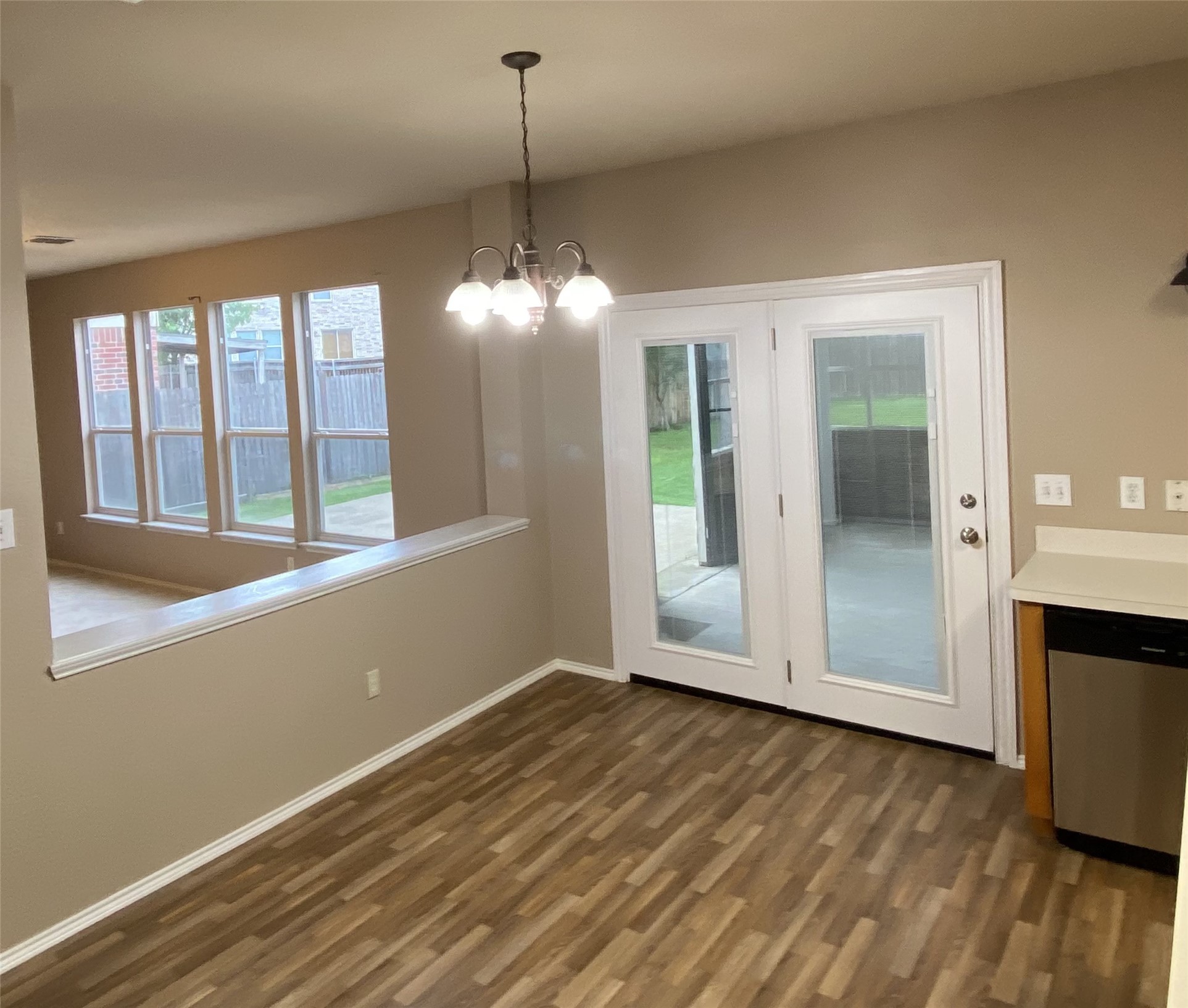 7515 Cresswell Drive Arlington TX 76001
