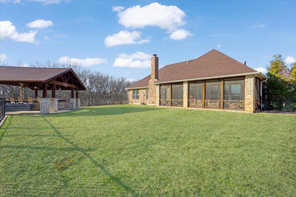 16900 County Road 706 Leonard TX 75452
