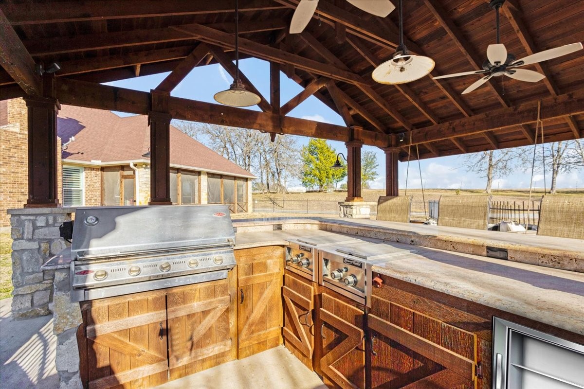 16900 County Road 706 Leonard TX 75452