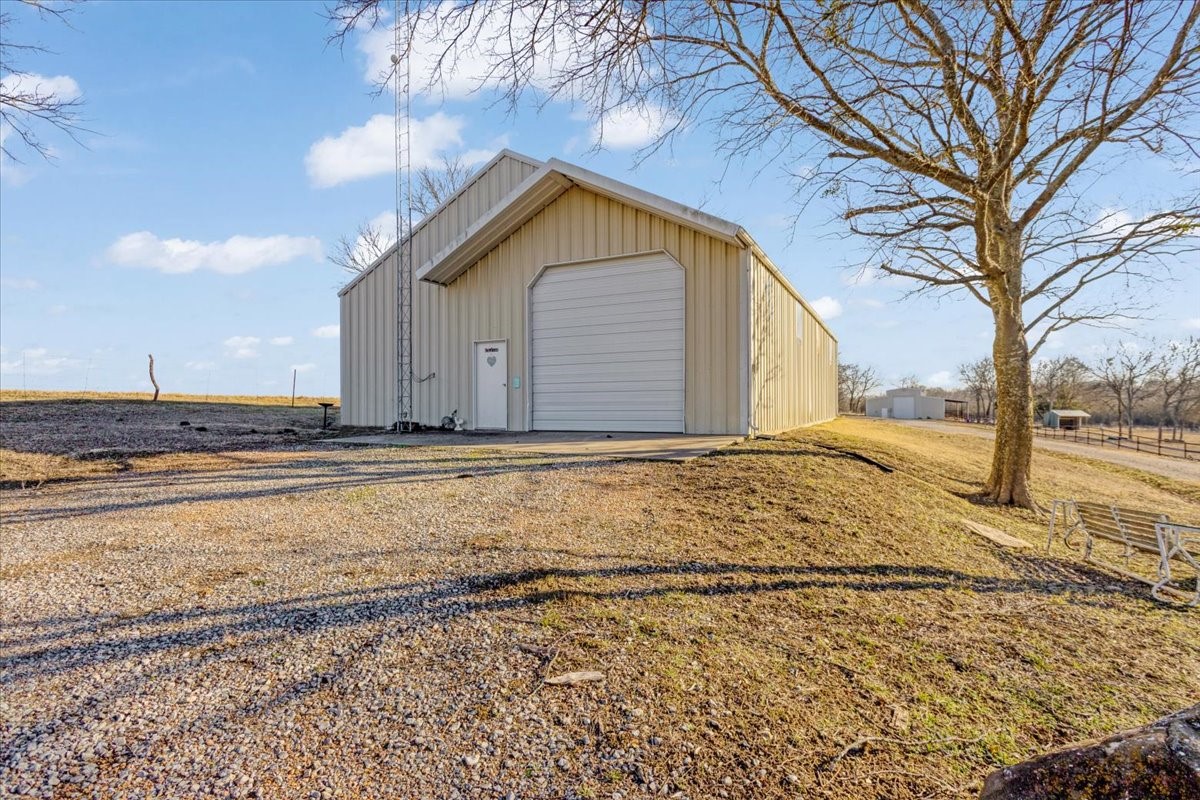 16900 County Road 706 Leonard TX 75452