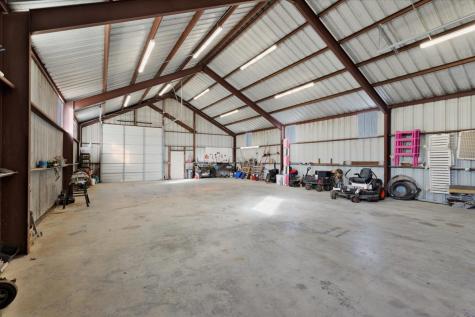 16900 County Road 706 Leonard TX 75452