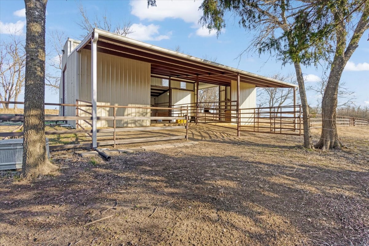 16900 County Road 706 Leonard TX 75452
