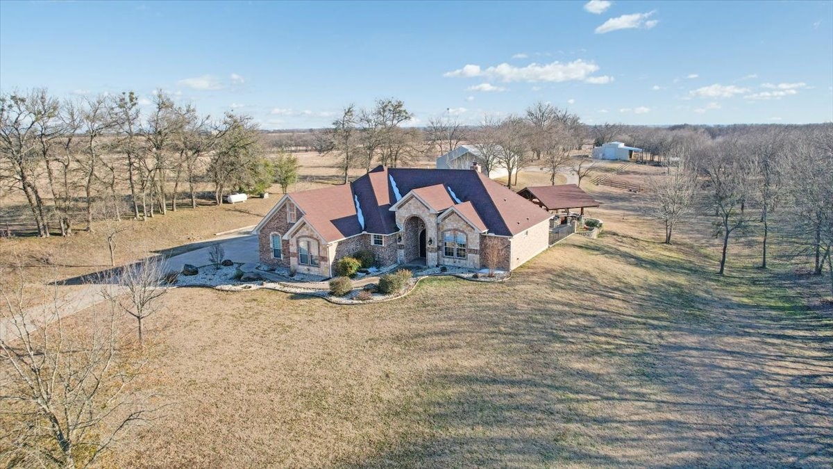 16900 County Road 706 Leonard TX 75452