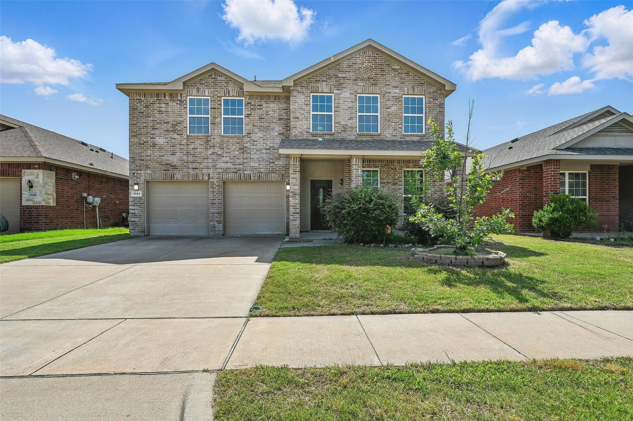 2644 Brookvalley Lane Grand Prairie TX 75052