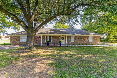 705 E Woodland Street Collinsville TX 76233