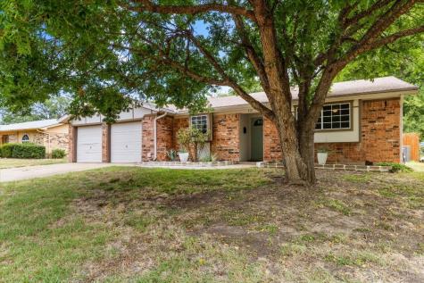 512 NW Sandra Lane Burleson TX 76028