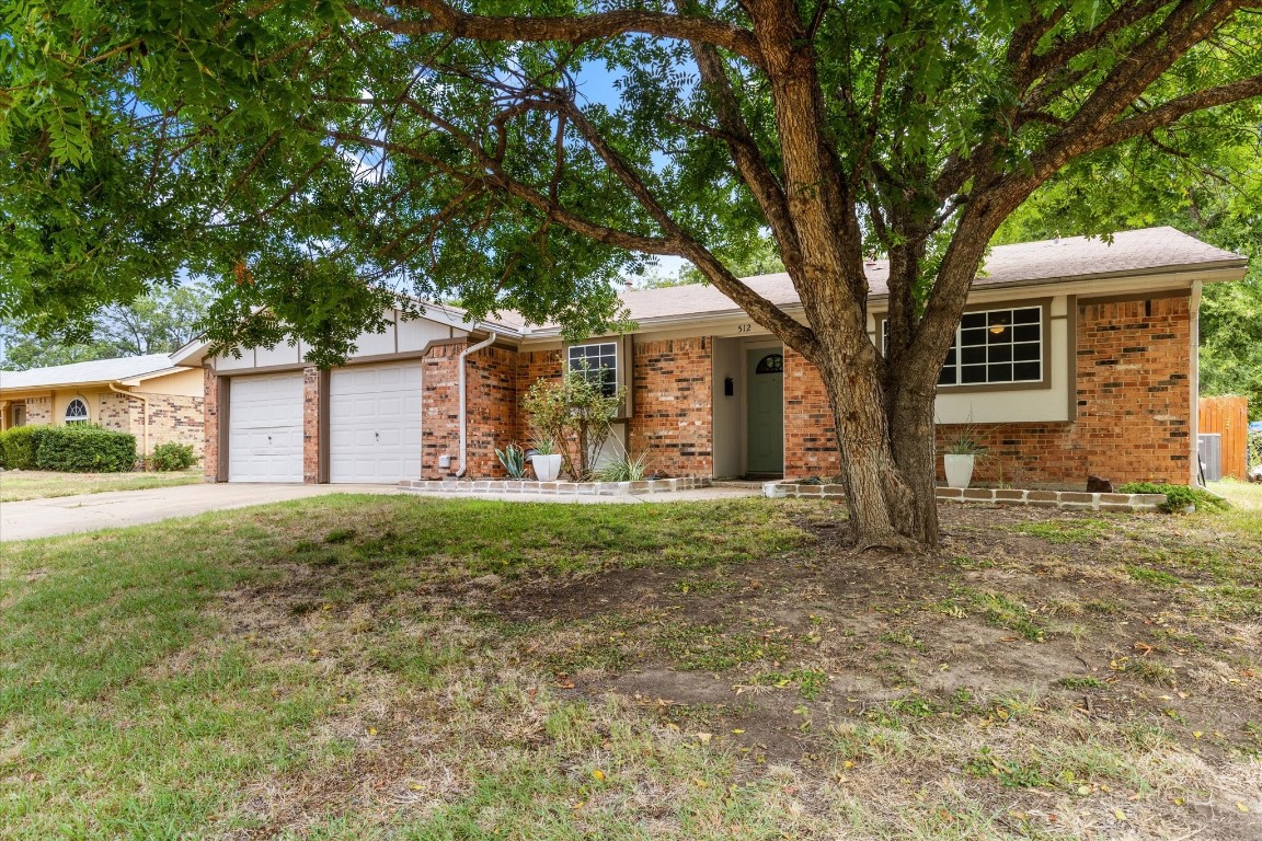 512 NW Sandra Lane Burleson TX 76028