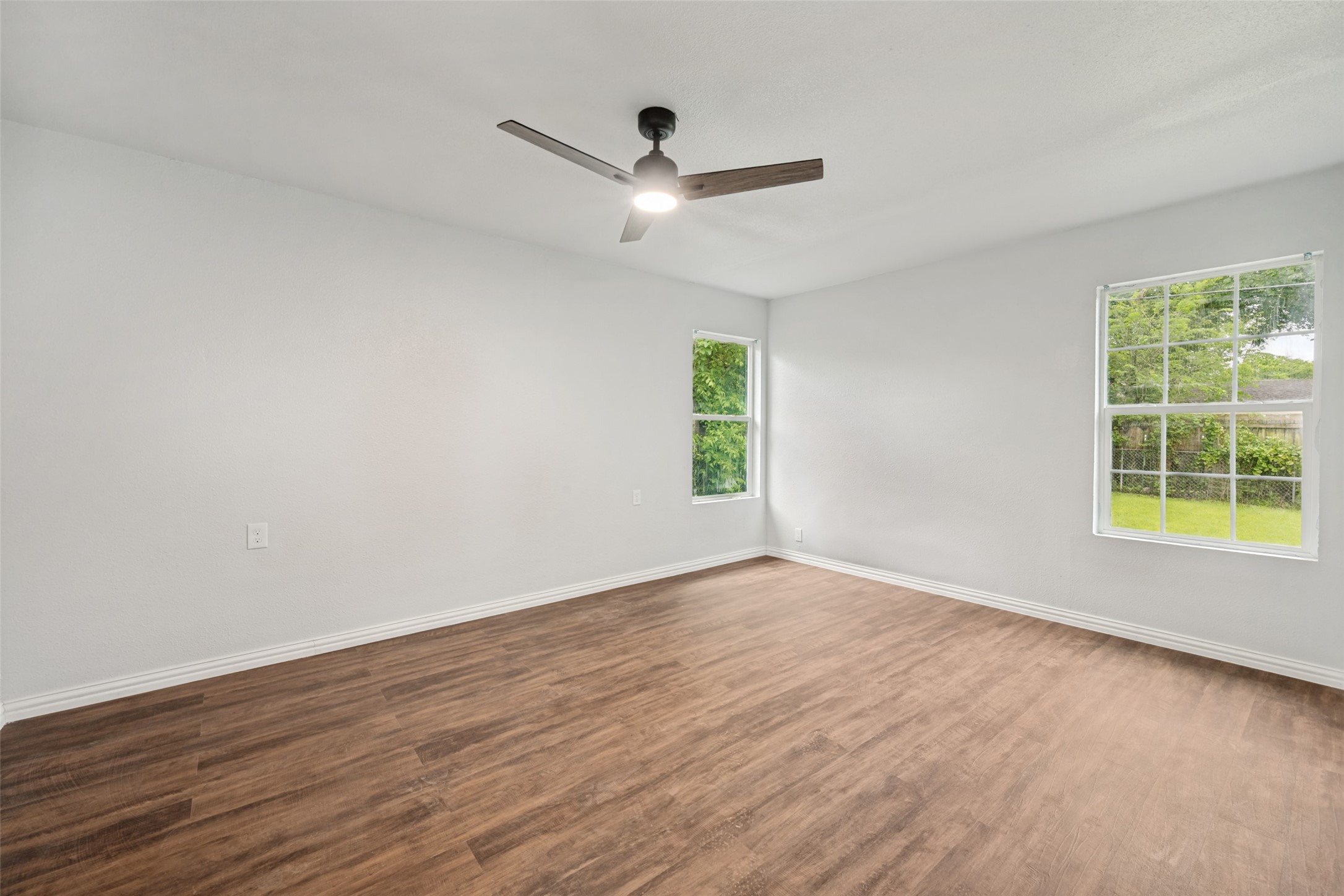 5520 Jewell Avenue Fort Worth TX 76112